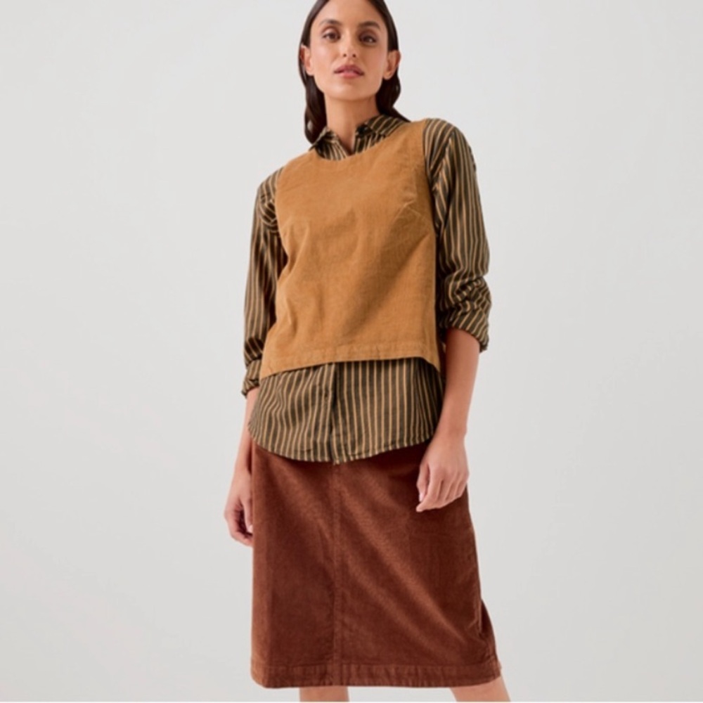 PACT MODERN CORDUROY BUTTON BACK TANK SIZE LARGE IN CAMEL - Picture 13 of 16
